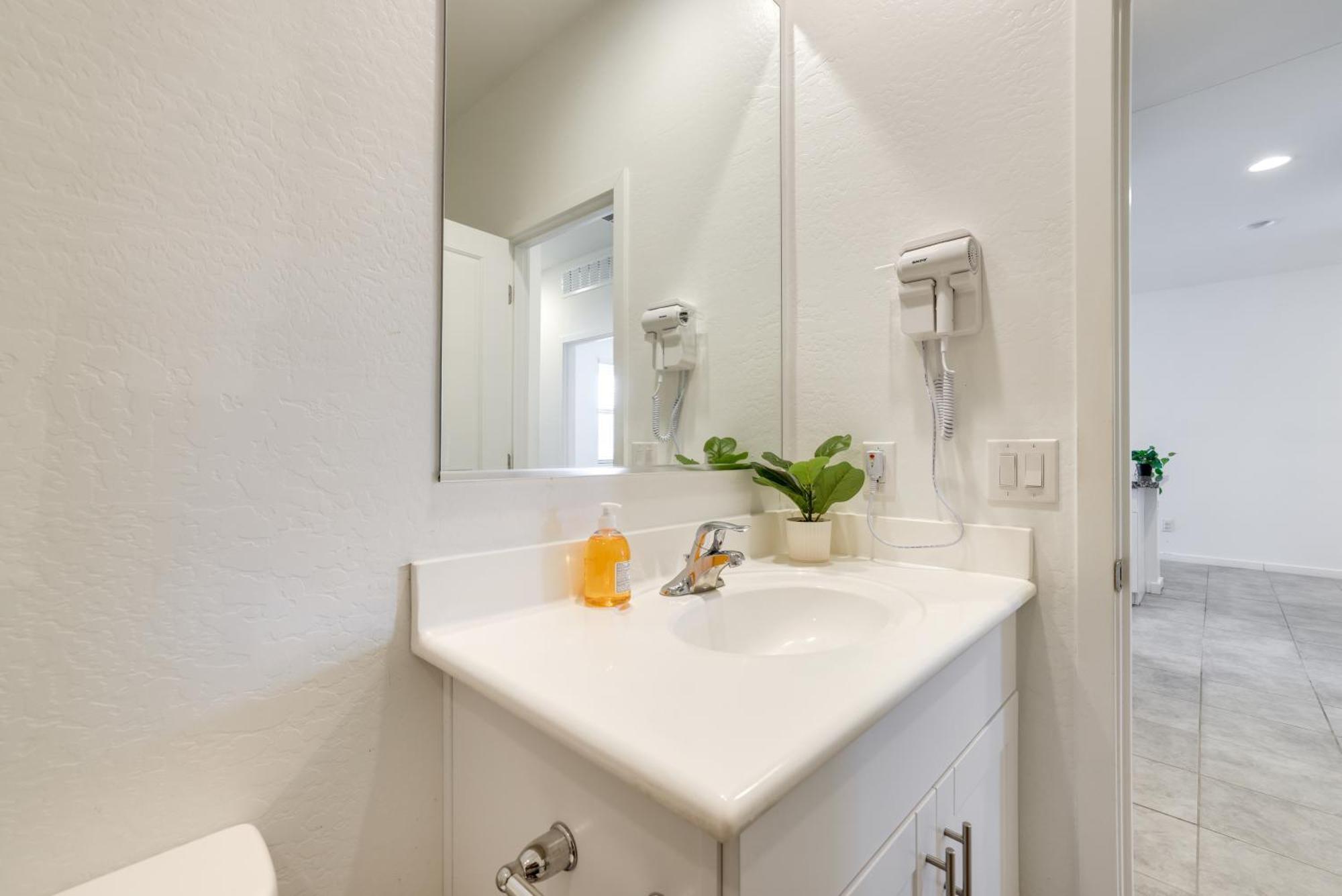 Hike, Explore And Area Getaway Holiday home *